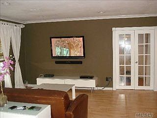 3rd image of 15 Teele Dr