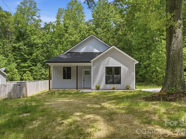 1230 Wilmington Ave, Statesville, NC 28677