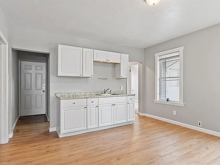 1st image of 16 Doane St #1