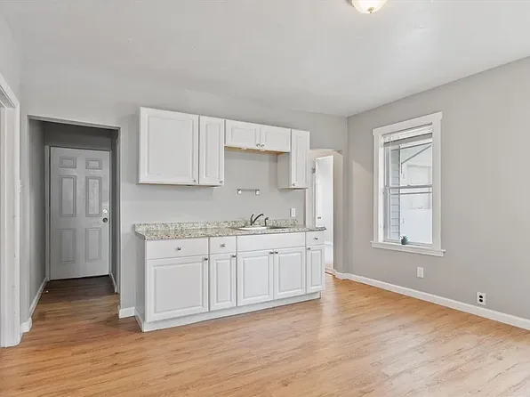 16 Doane St #1, Worcester, MA 01607