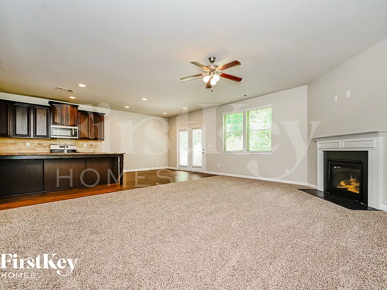 360 Madison Grace Ave — Photo 2