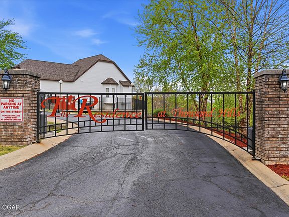 2nd image of 101 Residence Ln