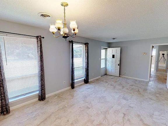 2nd image of 5752 Pinebrook Dr