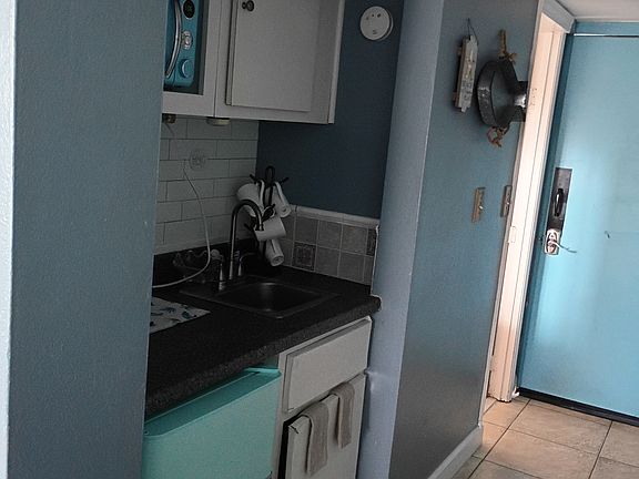 5th image of 219 S Atlantic Ave #B