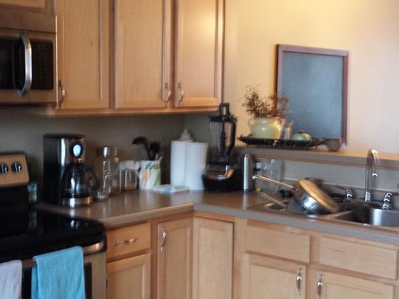 3rd image of 15566 Lilac Dr