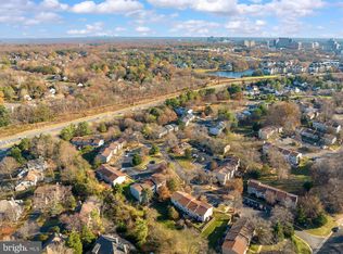 1611 Purple Sage Dr, Reston, VA 20194