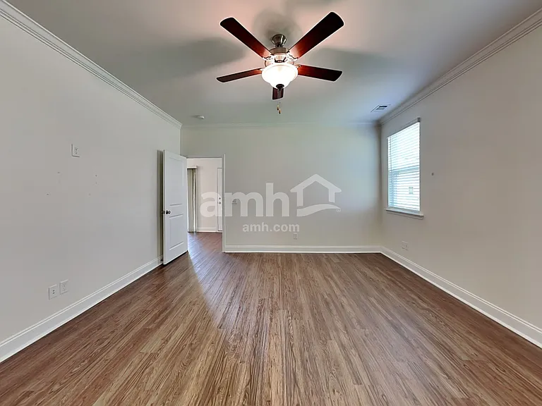 210 Parkside Blvd — Photo 11
