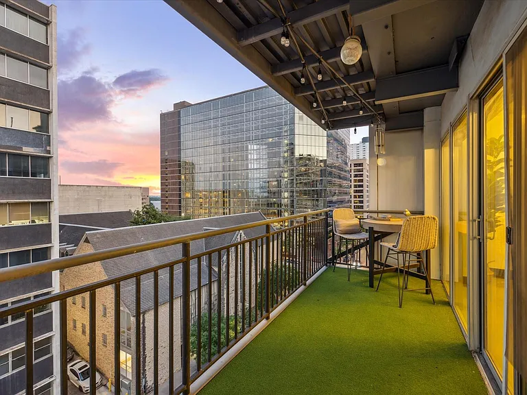 800 Brazos St #1007 — Photo 14