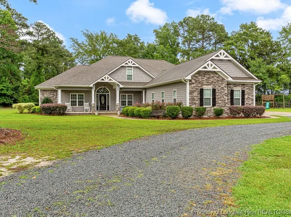 5670 Saddleback Trl, Wade, NC 28395