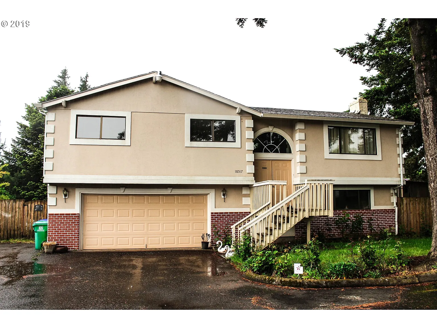 18517 SE Lincoln St photo 1