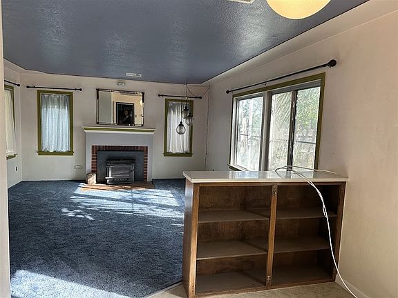 2nd image of 1060 Laurel Ave