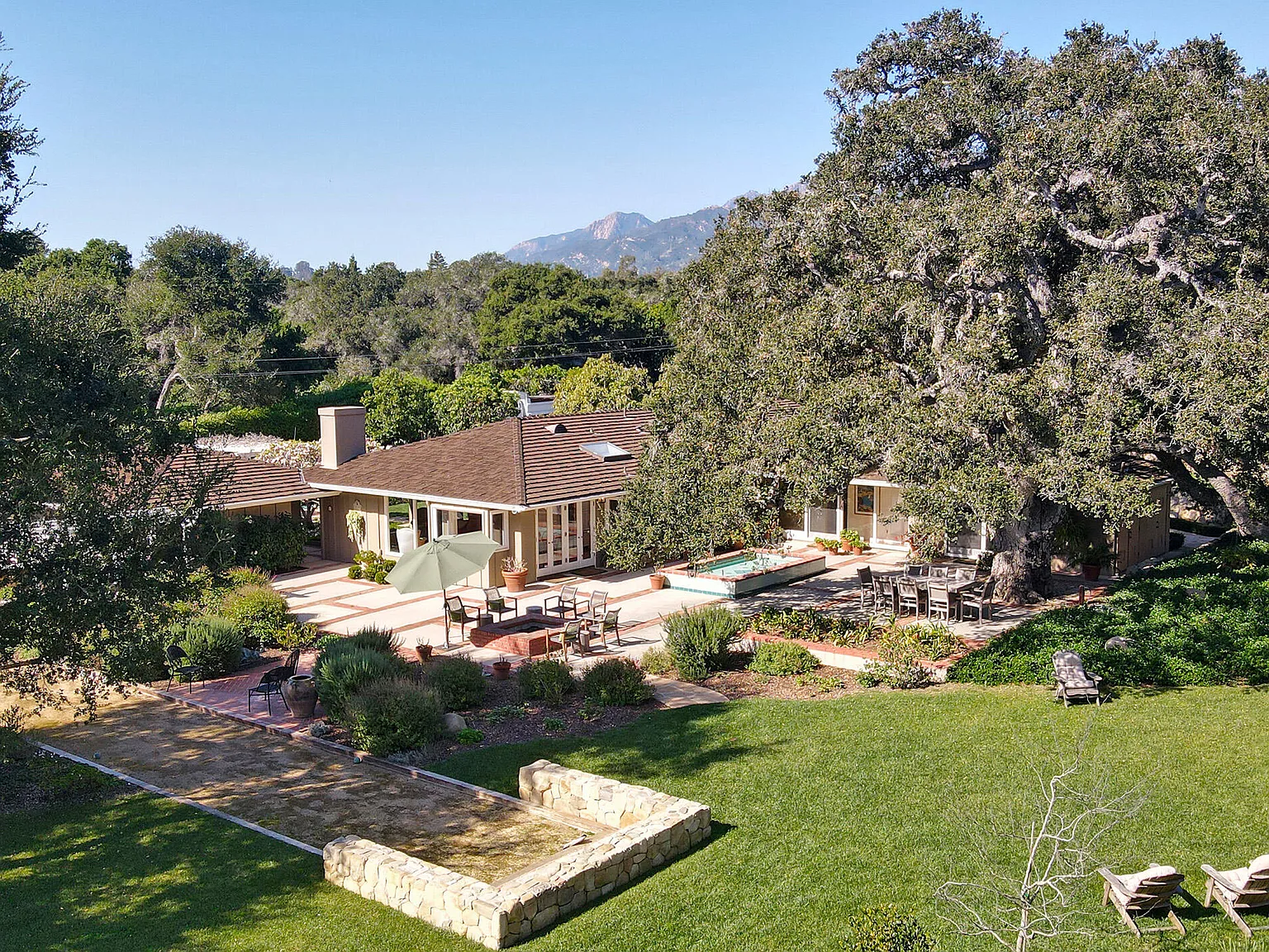 3 bed, 2.5 bath, 2368 sqft, $20,000 — Photo 3