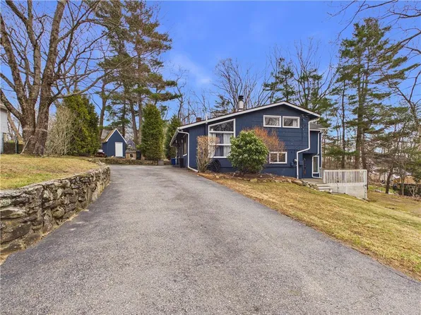 26 Edgewood Rd, Glocester, RI 02814