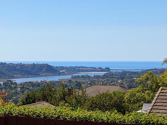 3rd image of 6811 Vianda Ct