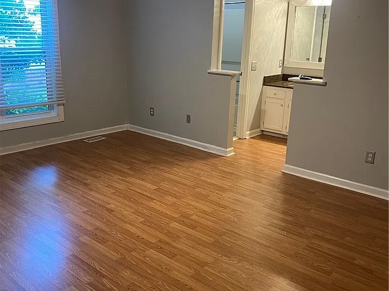 1728 Empress Ln — Photo 9