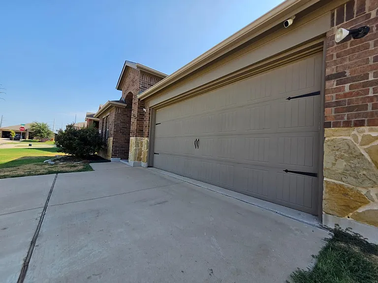 3612 Robbie Run — Photo 3