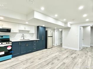 21 Sleepy Hollow Pl #2, Whitby, ON L1R0E4