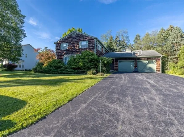 519 Standish Dr, Syracuse, NY 13224