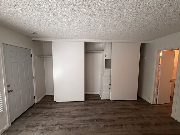5th image of 217 Nieto Ave