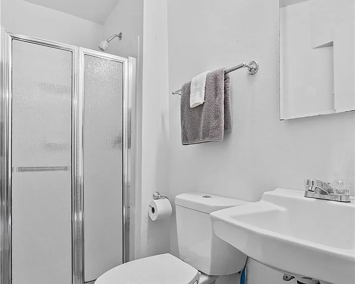 2428 Boyer Ave E — Photo 23