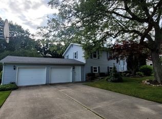 5370 Somerset Dr, Fairview, PA 16415