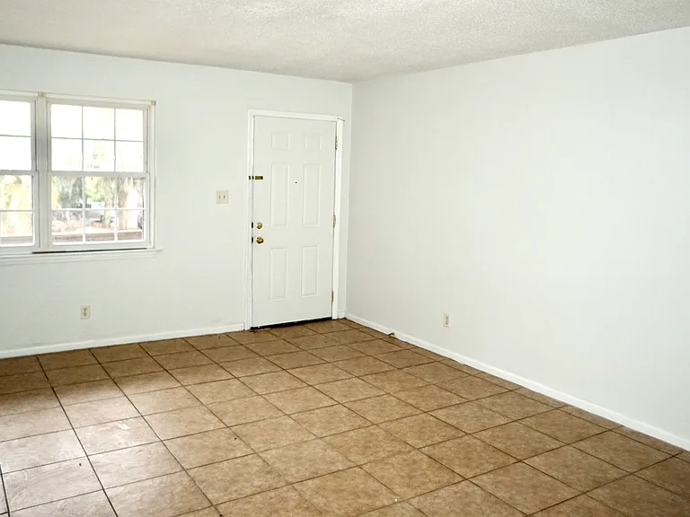 11 Oak Forest Ln #A — Photo 2
