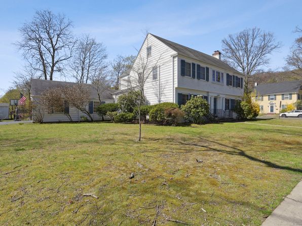 130 Cleveland Rd, New Haven, CT 06515