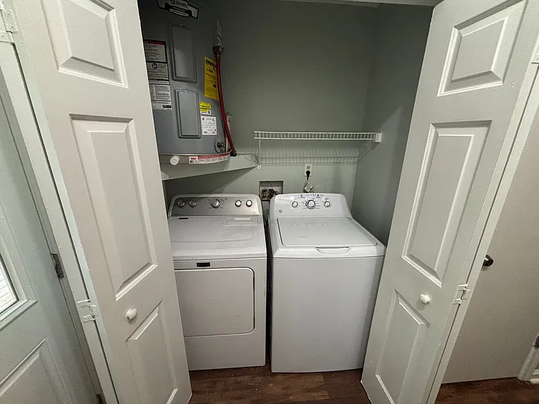 5202 Fox Ct — Photo 10