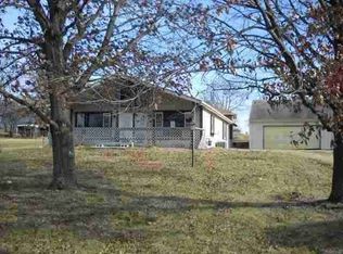616 Kansa Dr, Ozawkie, KS 66070