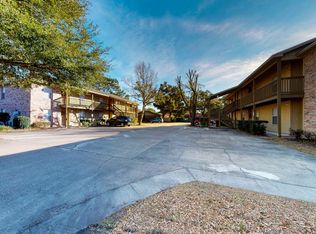 896 Silverwood Dr, Fort Walton Beach, FL 32547