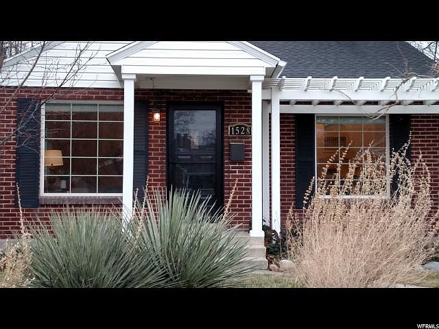 1st image of 1528 E Glen Arbor St