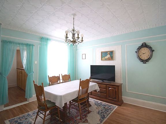3rd image of 232 N Henry St