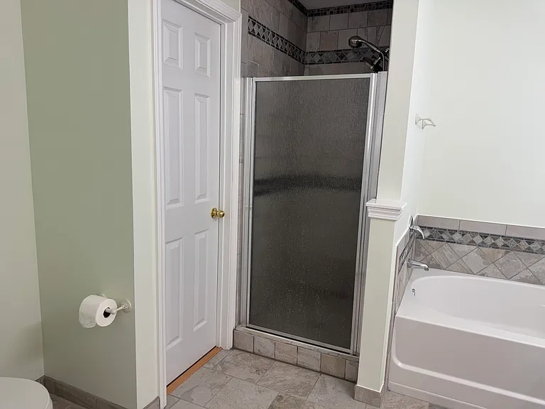 136 Madelia Pl — Photo 28