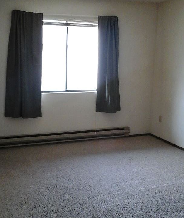 2nd image of 211 S 15th Ave
