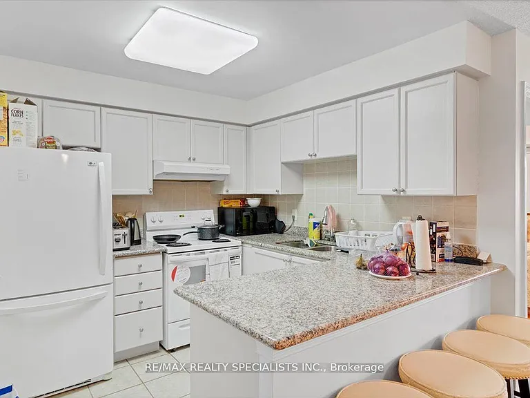 25 Kingsbridge Garden Cir #1720 — Photo 10