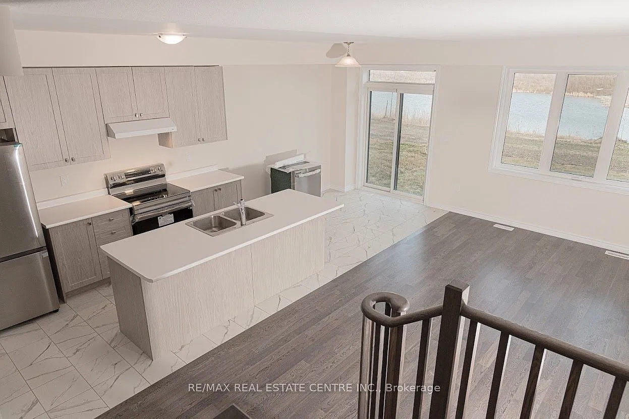 3 bed, $2,595 — Photo 3