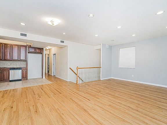 5th image of 8409 19th Ave #1C
