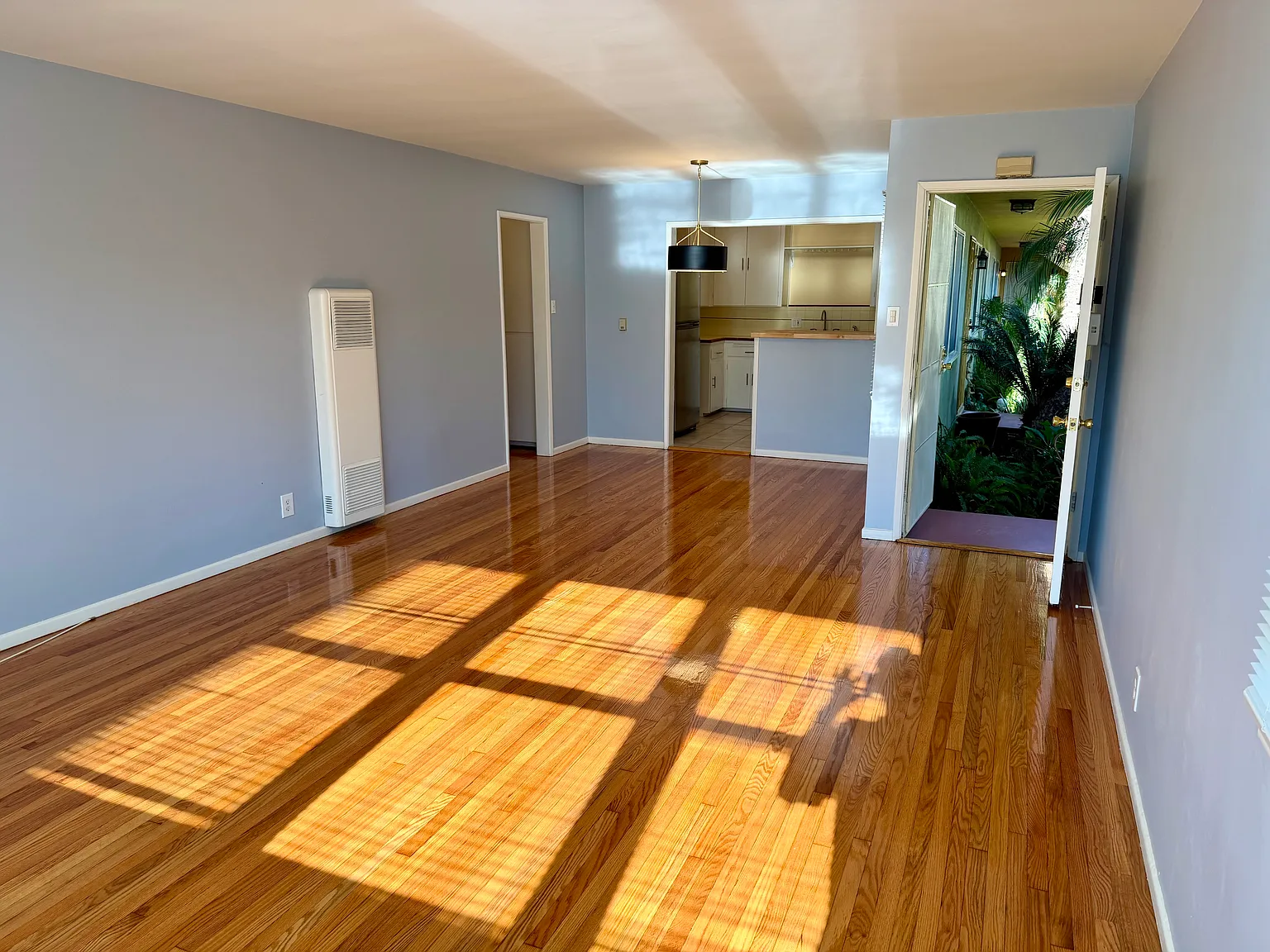 1 bed, 800 sqft, $1,925 — Photo 4