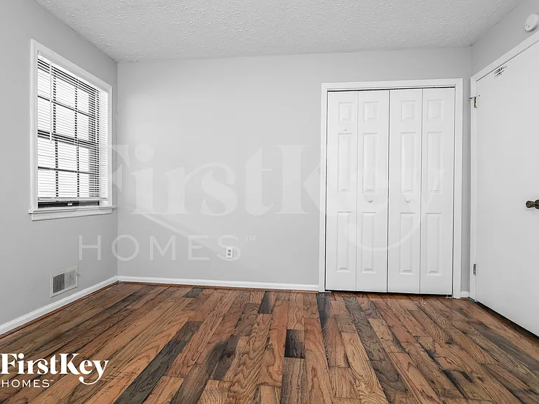 3704 Newport Dr — Photo 14