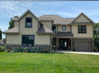 W8096 Park Lane Rd, Lake Mills, WI 53551