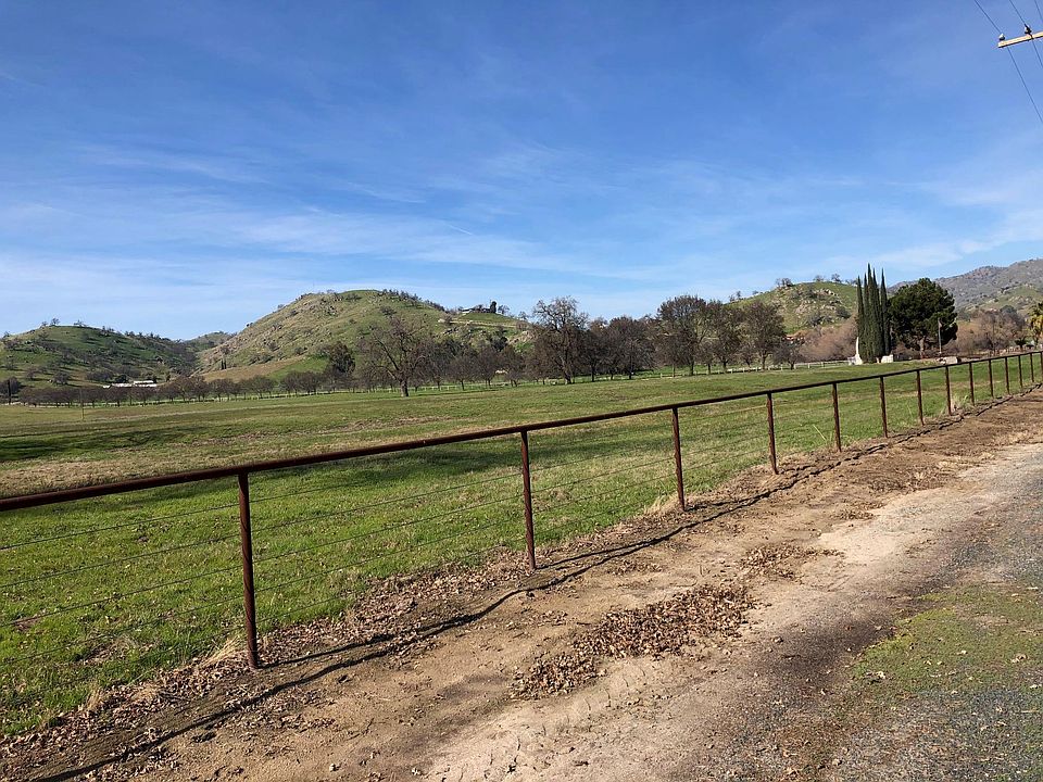 2nd image of 31398 Road Runner Ln