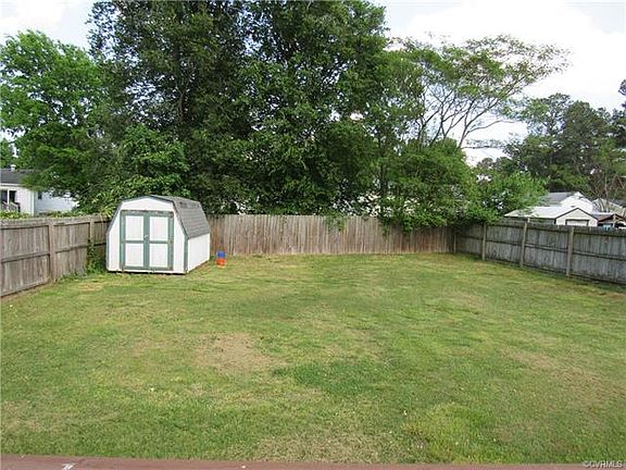 3rd image of 375 Red Oak Dr