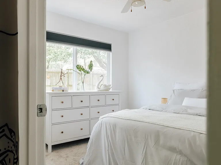 Bedroom 3 with double bed