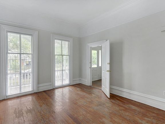 5th image of 218 E Henry St #A