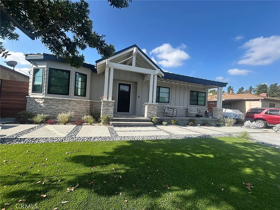 2051 McPherson Ave