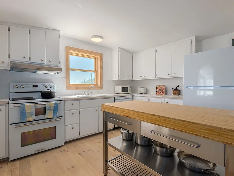 37934 N School House Rd — Photo 14