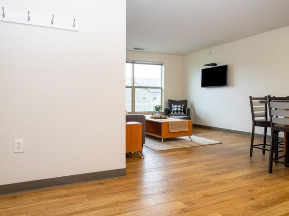 Washington Square Apartments, 117 Washington Ave, Schenectady, NY 12305