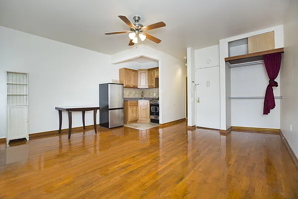 Rented by Pleasant Properties Real Estate LLC | media 10