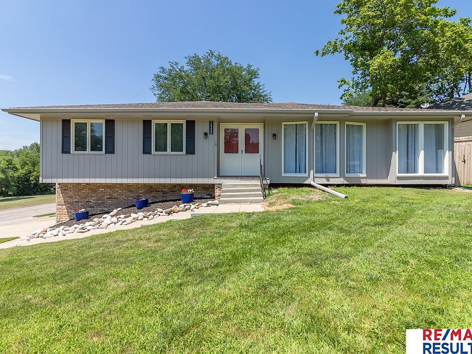 1st image of 15332 Leavenworth Cir