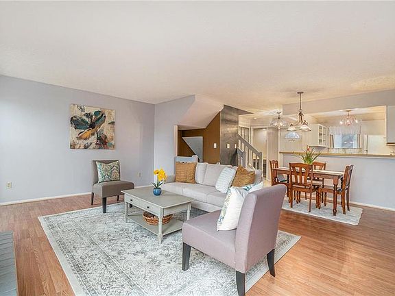 5th image of 8271 NW Revere Ave